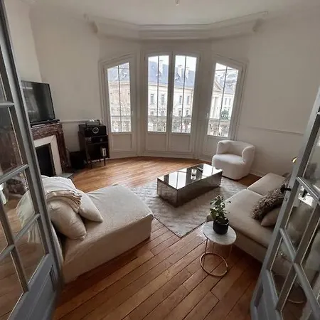 شقة * Le Cathedrale * *