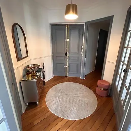 شقة * Le Cathedrale * *